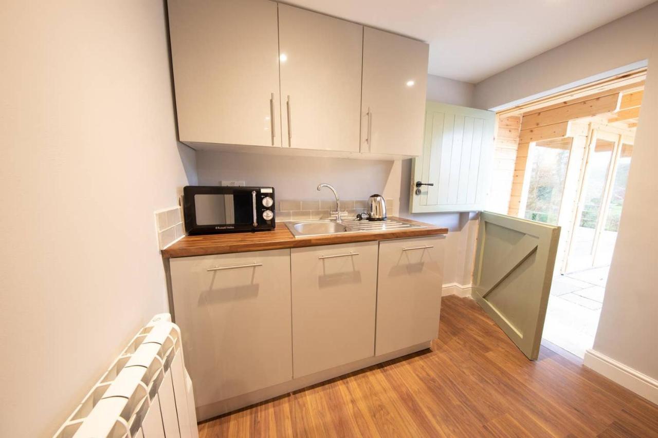 Vila Moors Wood Relaxing ,Tranquil Retreat With Hot Tub Chippenham  Exteriér fotografie