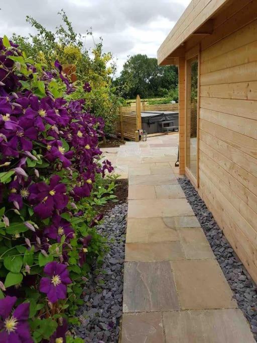 Vila Moors Wood Relaxing ,Tranquil Retreat With Hot Tub Chippenham  Exteriér fotografie
